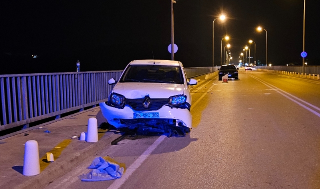 Alkollü sürücü, köprüde balık tutanlara çarptı! 3 yaralı