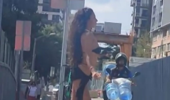 Bağdat Caddesi’nde ip mayoyla gezen mankene ceza!