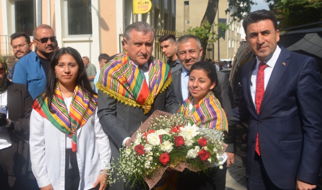 Bakan Bak, Ertuğrul Gazi'yi Anma ve Yörük Şenlikleri'ne katıldı