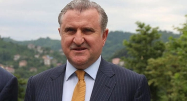 Bakan Bak'tan Filenin Sultanları'na tebrik mesajı