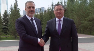 Bakan Fidan, mevkidaşı Nurtleu ile görüştü