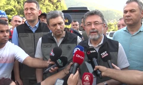 Bakan Yumaklı: "Alanya yangınının enerjisi düşürüldü"