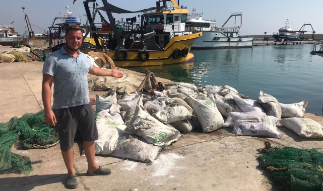 Balıkçıların ağına pirinç dolu 65 çuval takıldı