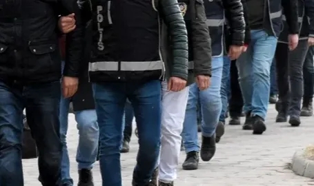 Balıkesir merkezli FETÖ operasyonu: 8 gözaltı
