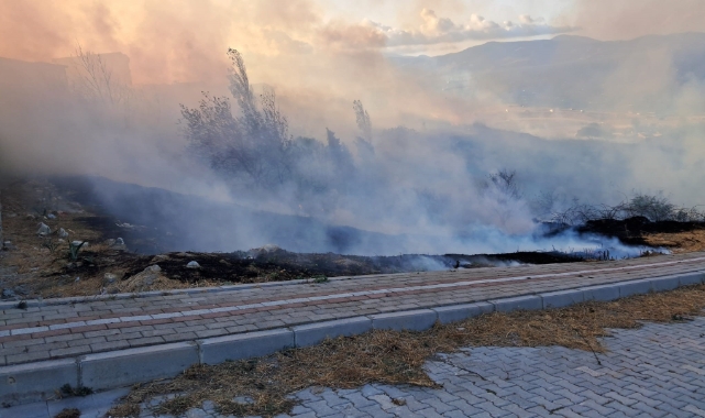 Bandırma'daki yangın söndürüldü