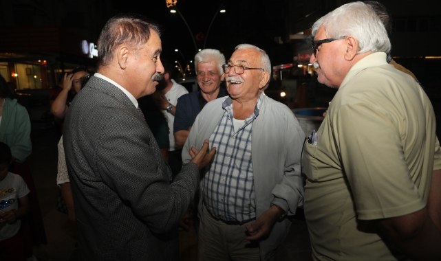 Başkan Deveci, Lozan Caddesi'nde esnafı dinledi