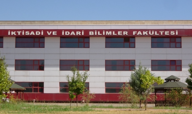 Bıçaklı saldırıya uğrayan dekan yardımcısından açıklama