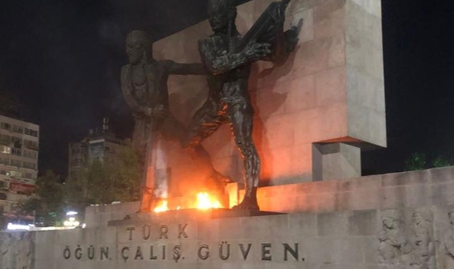 Bir kişi Güvenpark'taki anıtı ateşe verdi
