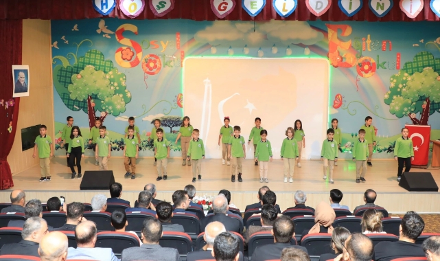 Bitlis’te ‘İlköğretim Haftası’ töreni