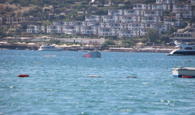 Bodrum'da 19 metrelik motoryat battı