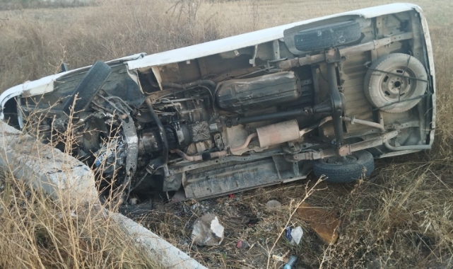 Burdur’da minibüs devrildi: 1 yaralı