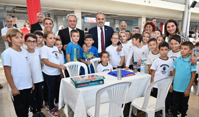 Bursa'da Zeka Oyunları Süper Ligi heyecanı başladı