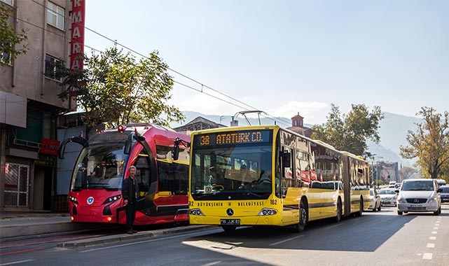 Bursa Büyükşehir'den öğrencilere ulaşım jesti