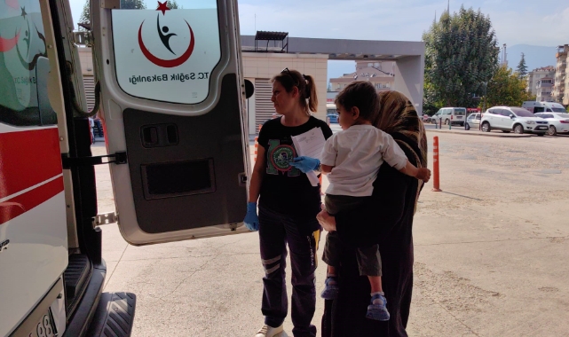 2 yaşındaki çocuk çivi yuttu