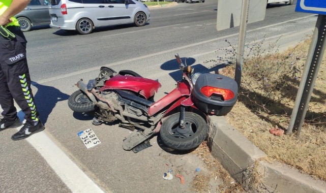 Bursa'da otomobil motosiklete çarptı: 1 yaralı