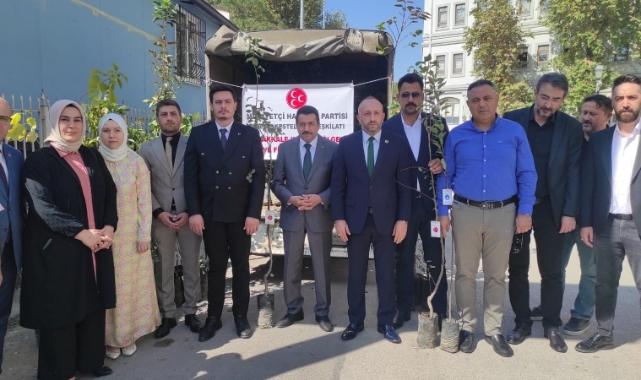 Bursa'dan Çanakkale’deki yangın bölgesine meyve fidanı desteği