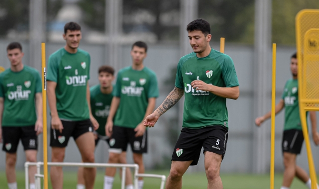 Bursaspor’da Beyoğlu Yeni Çarşı maçı hazırlıkları sürüyor