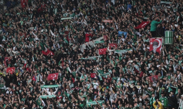 Bursaspor yönetimi taraftarı stadyuma çekmek istiyor