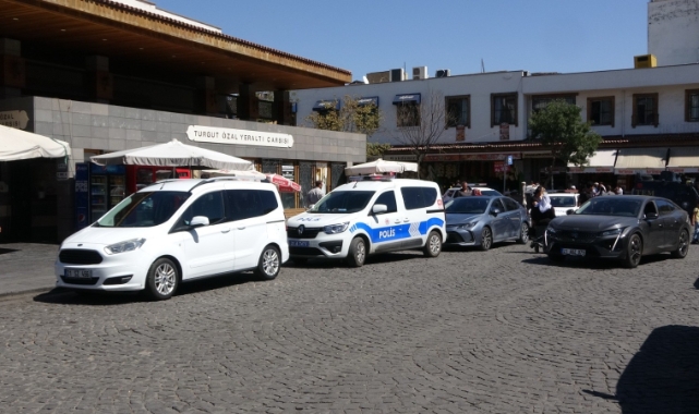 Esnaf arasında silahlı kavga: 3 yaralı
