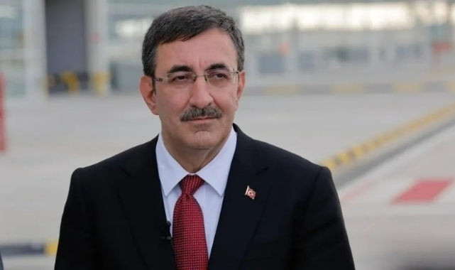 Cevdet Yılmaz: "Ekonomik istikrar siyasi istikrara bağlı"