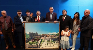Cumhurbaşkanı Erdoğan, Ahıska Türkleri ile bir araya geldi
