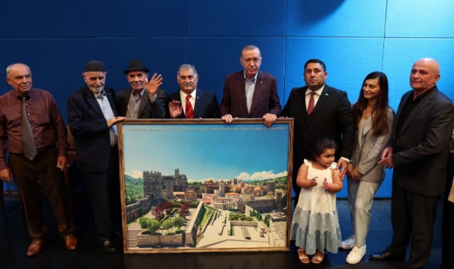 Cumhurbaşkanı Erdoğan, Ahıska Türkleri ile bir araya geldi