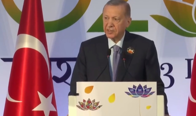 Cumhurbaşkanı Erdoğan: Denizlerimiz mülteci mezarlığı oldu