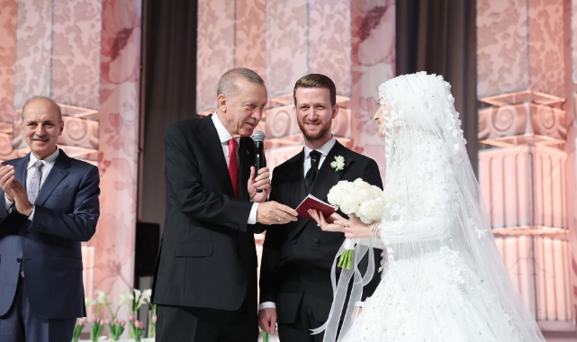 Cumhurbaşkanı Erdoğan yeğeninin nikah törenine katıldı