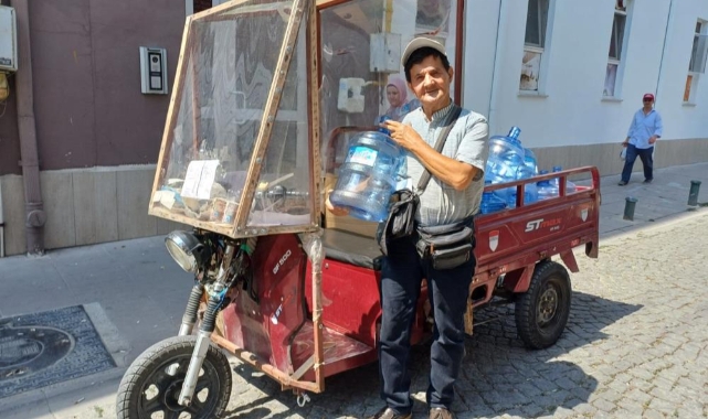 Damacana su dağıtarak sağlıklı kalıyor