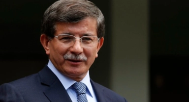 Davutoğlu, Atatürk'e hakaret eden gencin tutuklanmasını eleştirdi