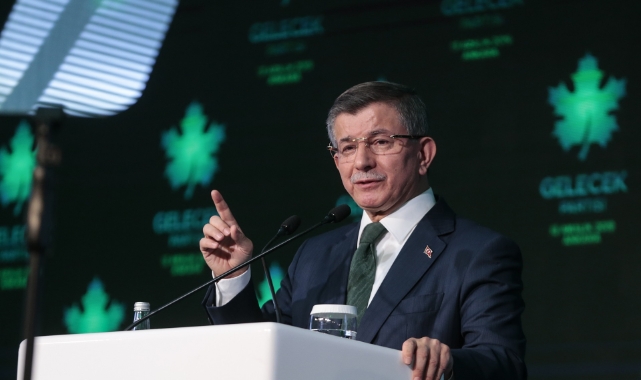 Davutoğlu: "Şimdi bize kaybolan yıllarımızı kim verecek?"