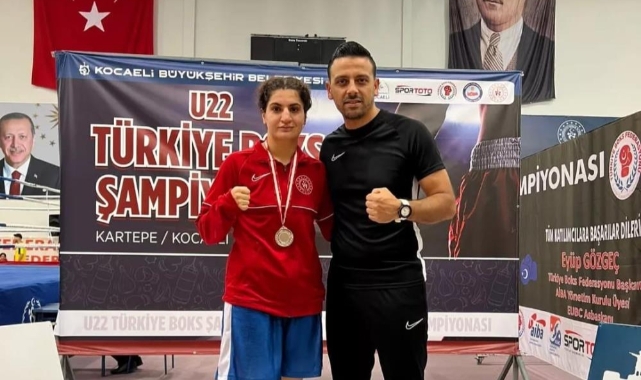 Demir yumruk Meryem, Türkiye ikincisi