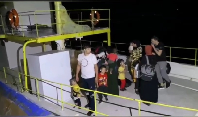 Denizyoluyla kaçmaya çalışan 88 kaçak göçmen yakalandı