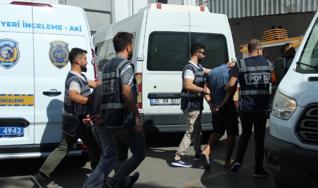 Deprem bölgesindeki hasarlı araçları çalıp satan çete çökertildi