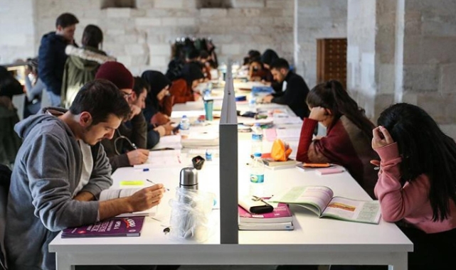 Depremden etkilenen öğrencilere özel öğrencilik hakkı