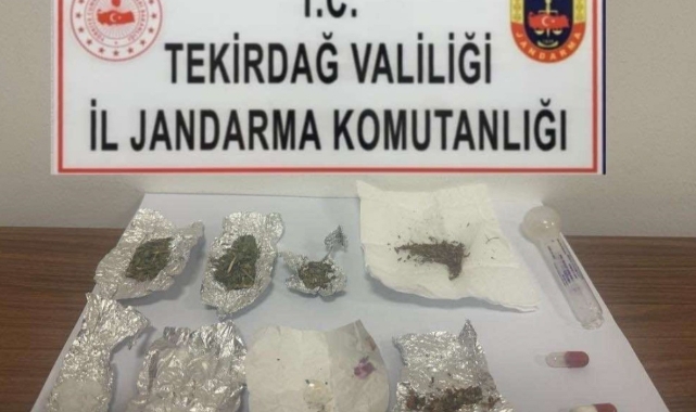 Devriye gerçekleştiren jandarma uyuşturucu ele geçirdi