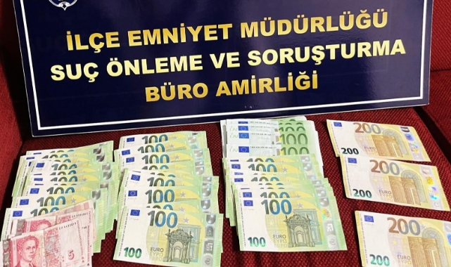 Dolar hırsızı kıskıvrak yakalandı