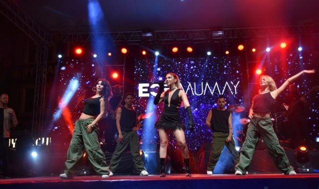 Ece Mumay, hayranları ile buluştu