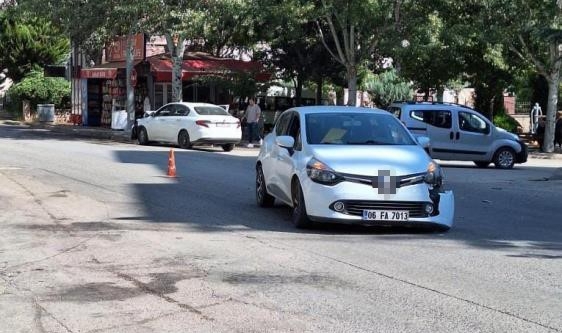Elazığ’da iki araç çarpıştı!