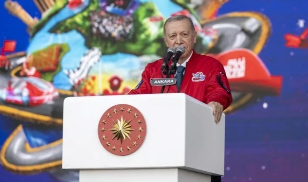 Erdoğan: Artık gözünü uzaya diken gençlerimiz var