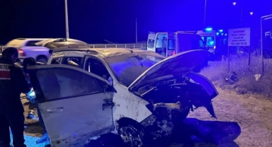 Feci kaza! Yoldan çıkarak devrildi