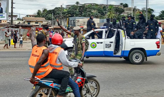 Gabon’da darbe sonrası sınırlar yeniden açıldı