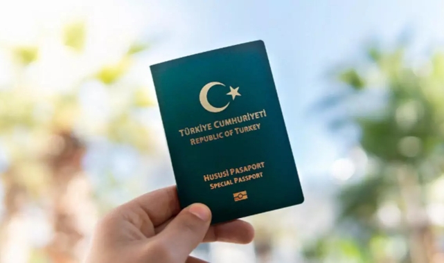 Gazetecilerden yeşil pasaport talebi