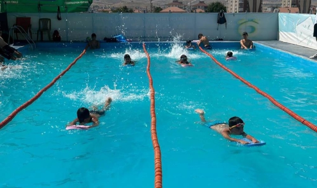 Geleceğin sporcularını yetiştiriyorlar