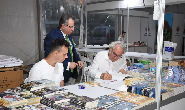 Gemlik Kitap Limanı edebiyatın önemli isimlerini ağırlamaya devam ediyor