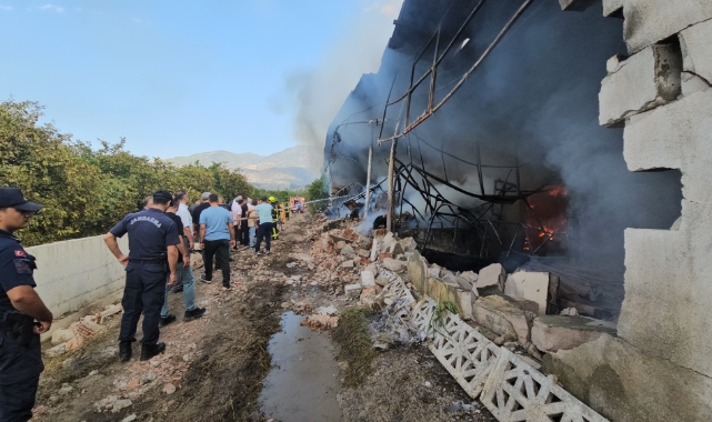 İncir işleme tesisi alevlere teslim oldu