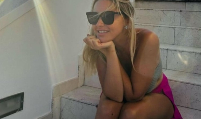 Hadise'den yeni tatil pozları