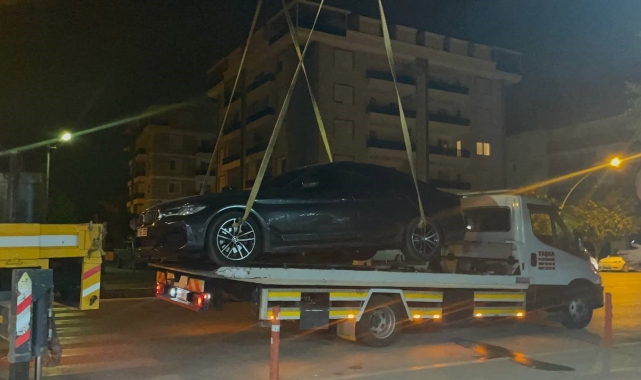 Hatalı park yapılan otomobilden ruhsatsız silah çıktı