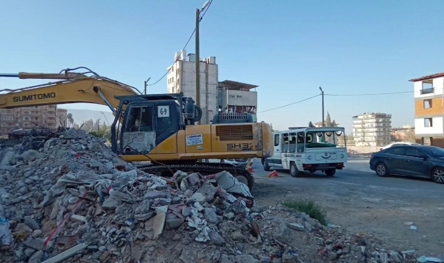 Hatay'da depremin 215. gününde enkazdan ceset çıktı