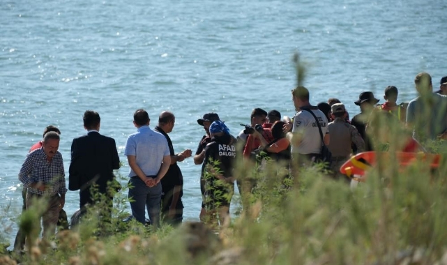 Helikopter kazasında İZSU ve itfaiye ekipleri seferber oldu